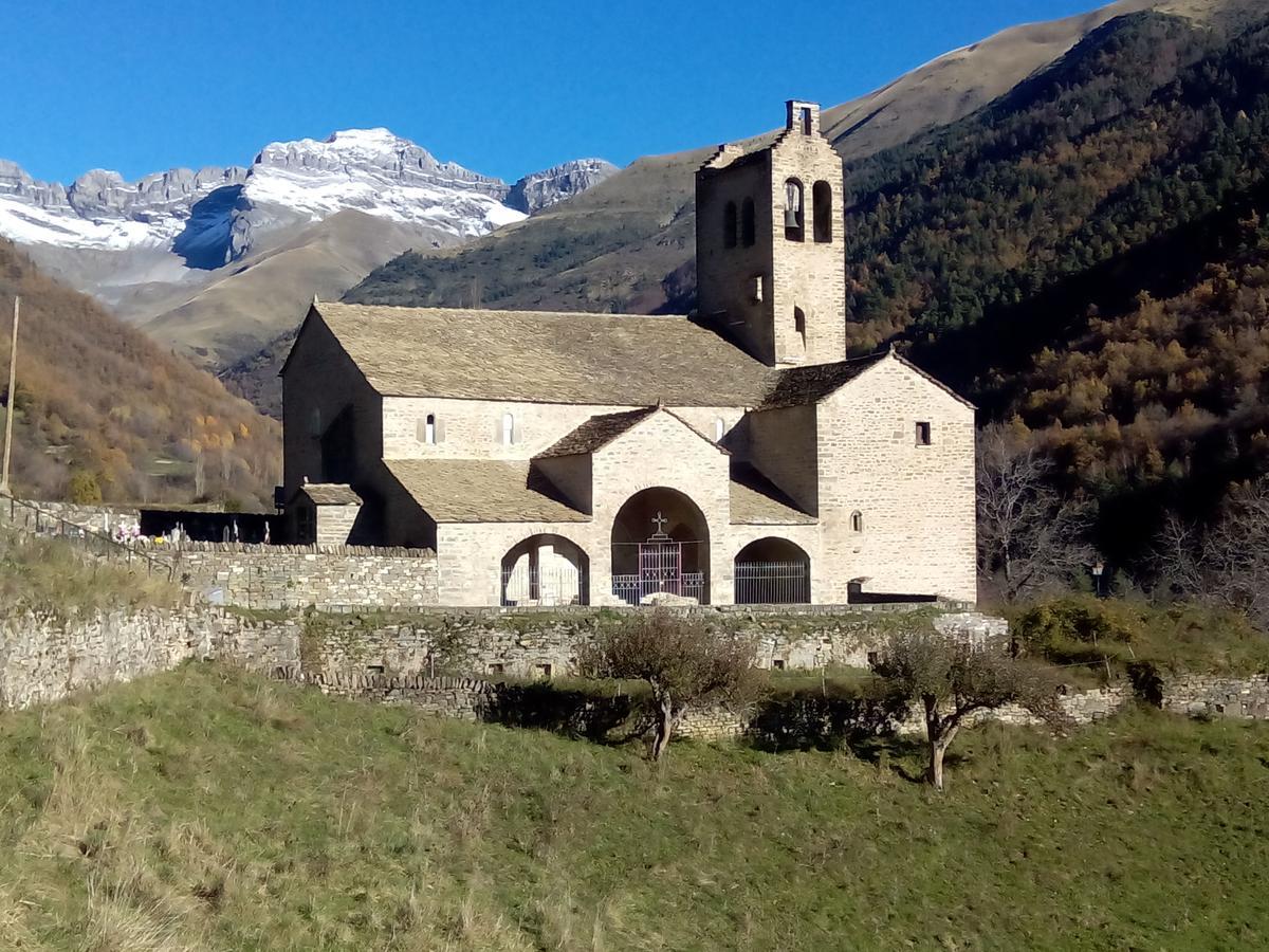 Albergue El Ultimo Bucardo Linas de Broto Екстер'єр фото
